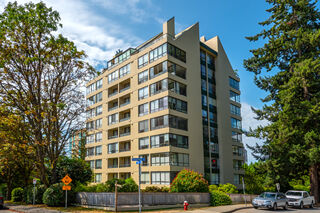 Hemingway Place: 802 - 1412 Esquimalt Avenue