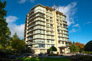 Mira on the Park: 308 - 683 West Victoria Park