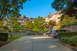 Parkway Terrace: 403 - 1050 Bowron Court