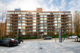 Anchor Point: 211 - 950 Drake Street