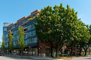 206 - 3228 Tupper Street