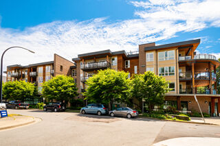 Remix: 417 - 733 14th Street West