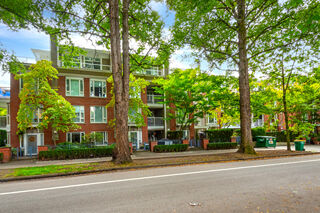 Connaught Place: 315 - 2628 Yew Street