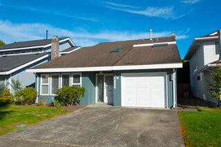 9866 Ashwood Drive