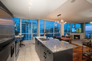 Premiere at the Pier: 902 - 138 Esplanade East