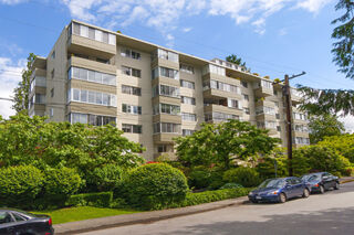 Oceanbrook: 505 - 1425 Esquimalt Avenue