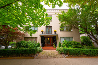 Sherwood Lodge: 103 - 985 Jervis Street