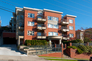 Stanford: 504 - 221 11th Street