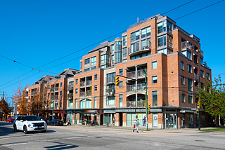 New Pointe Terrace: 506 - 2483 Yew Street