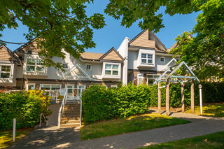 Wedgewood Villa: 306 - 3787 Pender Street