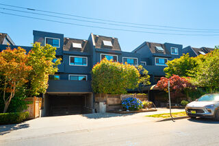 Mapleview Place: 207 - 1990 West 6th Avenue