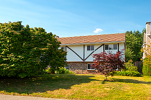 826 16th Street East