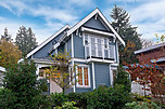 Hollyburn Mews: 2029 Esquimalt Avenue