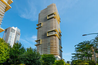 Goldhouse: 2008 - 6383 McKay Avenue