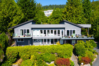 1135 Groveland Court